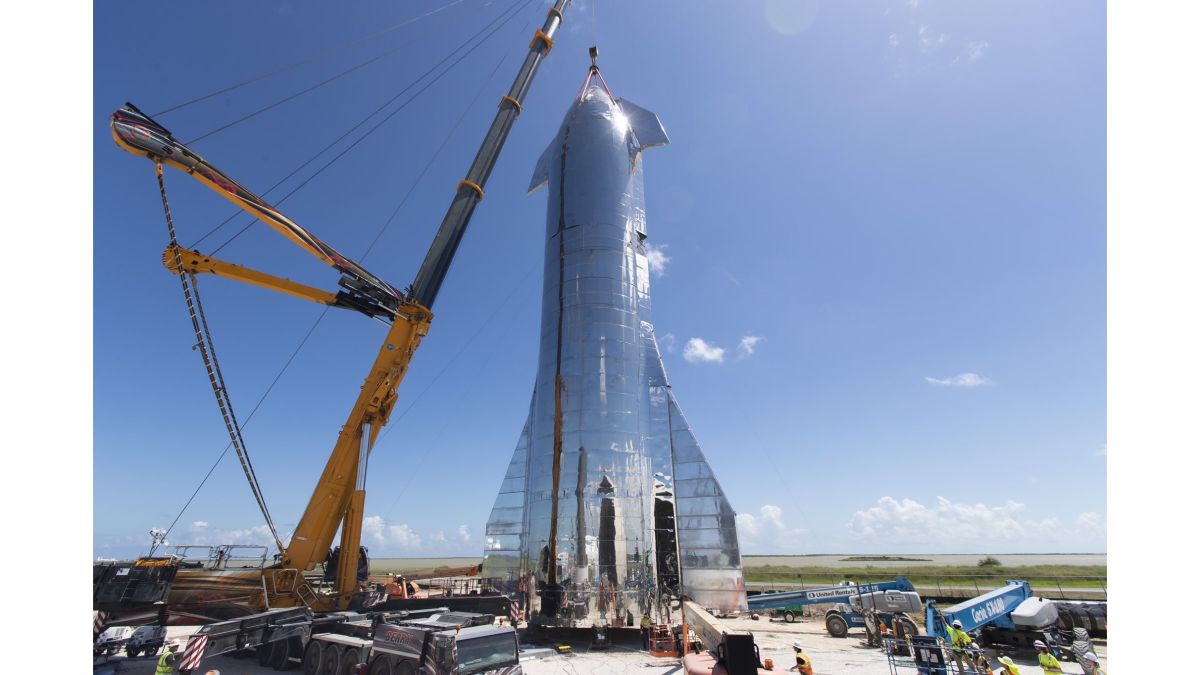 星舰爆炸瞬间马斯克,马斯克的星舰爆炸真的假的