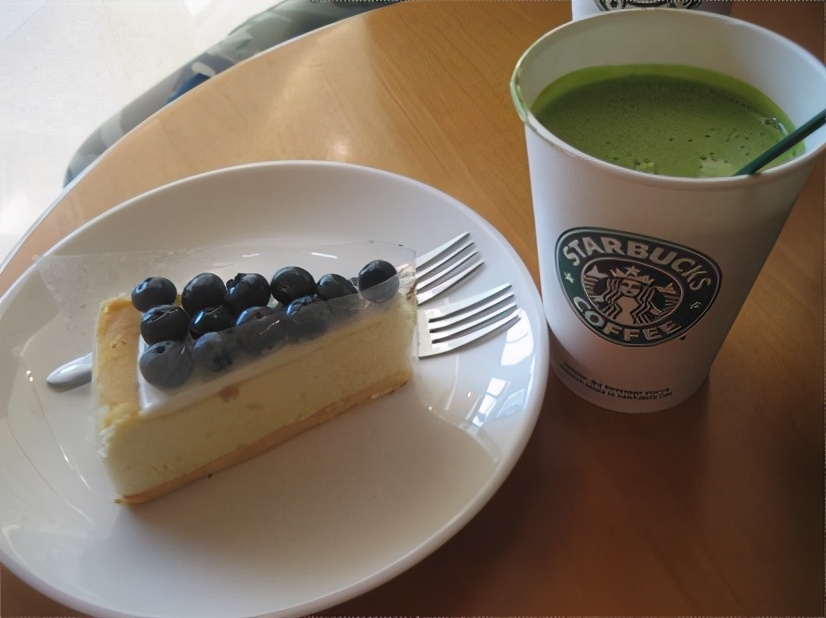 三四千的工资喝星巴克,女子月收入5000喝星巴克