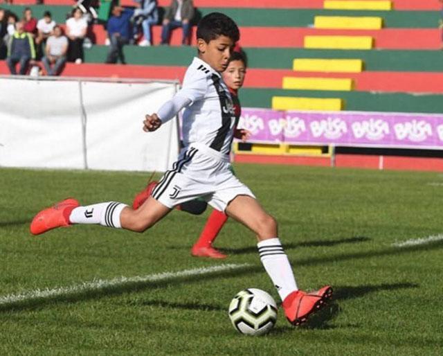 贝克汉姆与c罗差多少岁,贝克汉姆和c罗年轻时