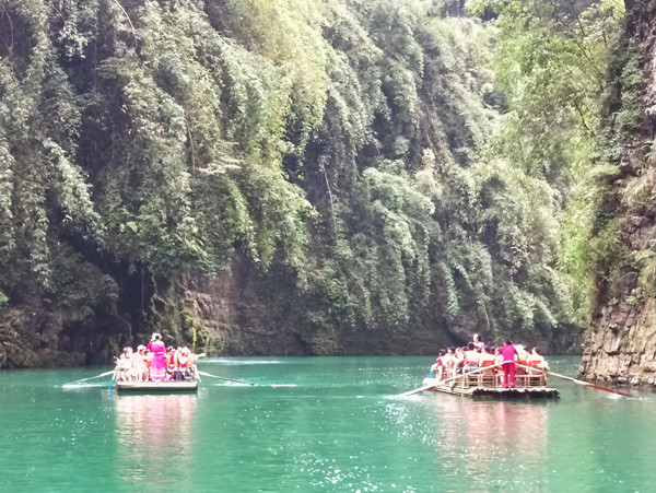 彭水阿依河旅游路线,重庆彭水阿依河漂流双人行攻略