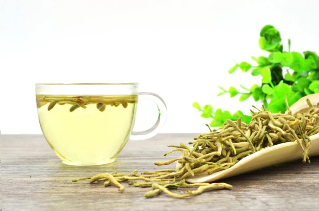 眼睛肿包警惕麦粒肿，麦粒肿是什么？吃什么帮助缓解？