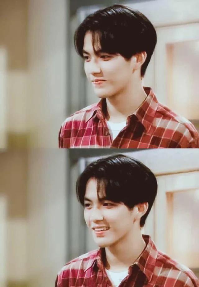 行走的荷尔蒙,这6位越老越有味,大胡茬克制又霸道,气质太绝了