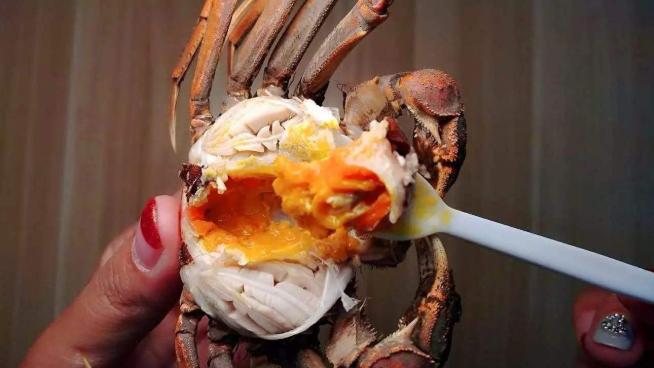 螃蟹怎么挑记住这几点你就是高手,爱吃螃蟹不会剥