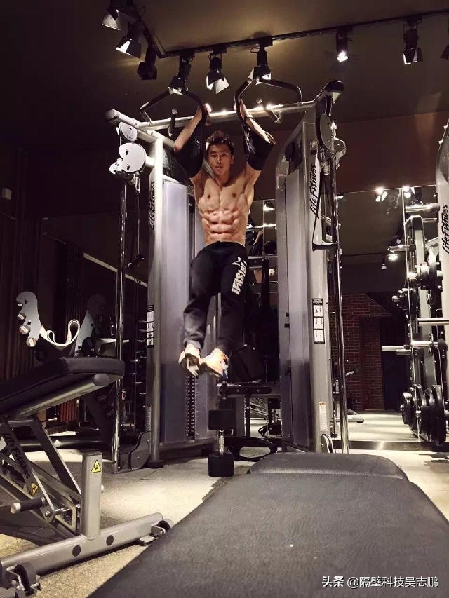 李佳淇,一个身材灰常好的健身教练