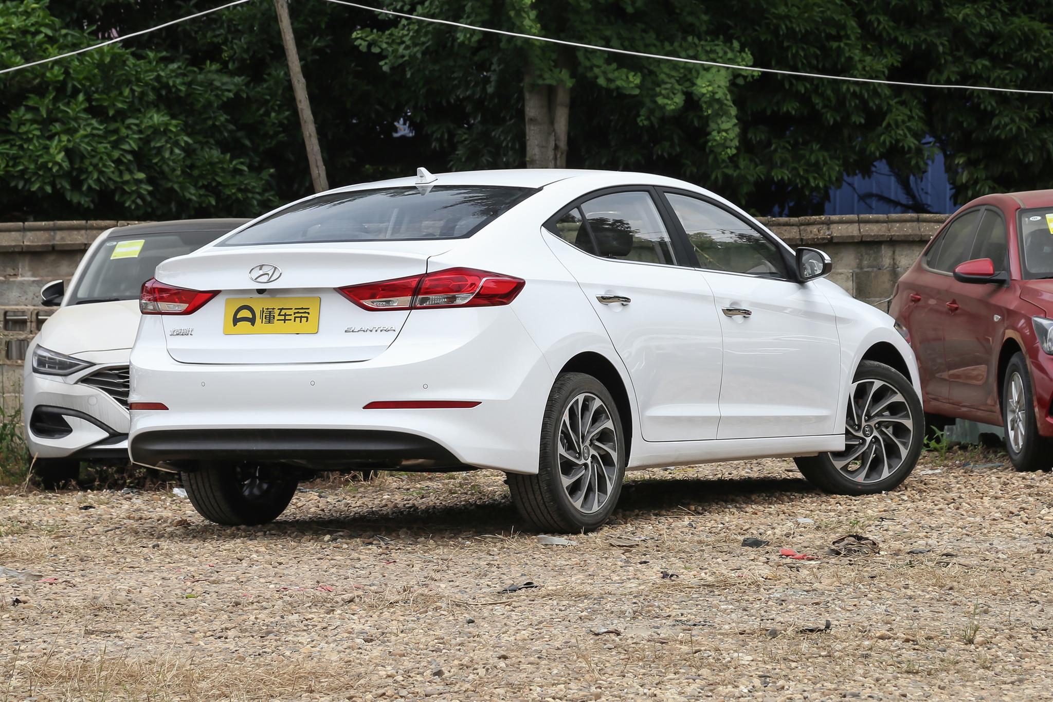 北京现代领动16年高配活力橙,现代领动高配