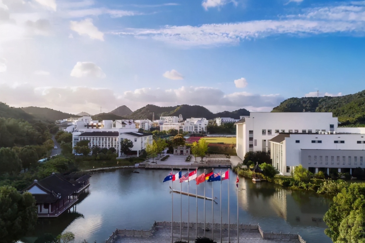 浙江宁波中学怎样,浙江宁波比较好的中学