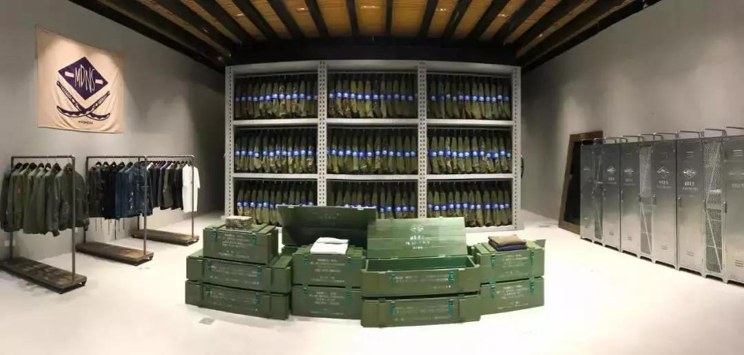 媒体+零售线上线下一体的Yoho集合店，年轻潮人们的集合地！