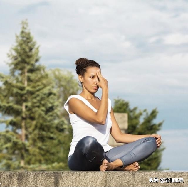 使元气通道畅通无阻之瑜伽清理经络调息法增强肺部功能抵抗疫病