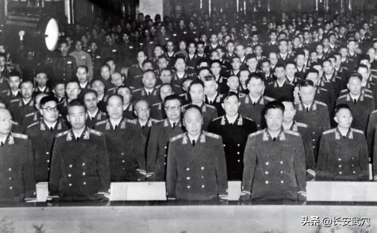 *德朱**位列元帅之首,可授衔证书却不是001号,001号究竟给了谁?