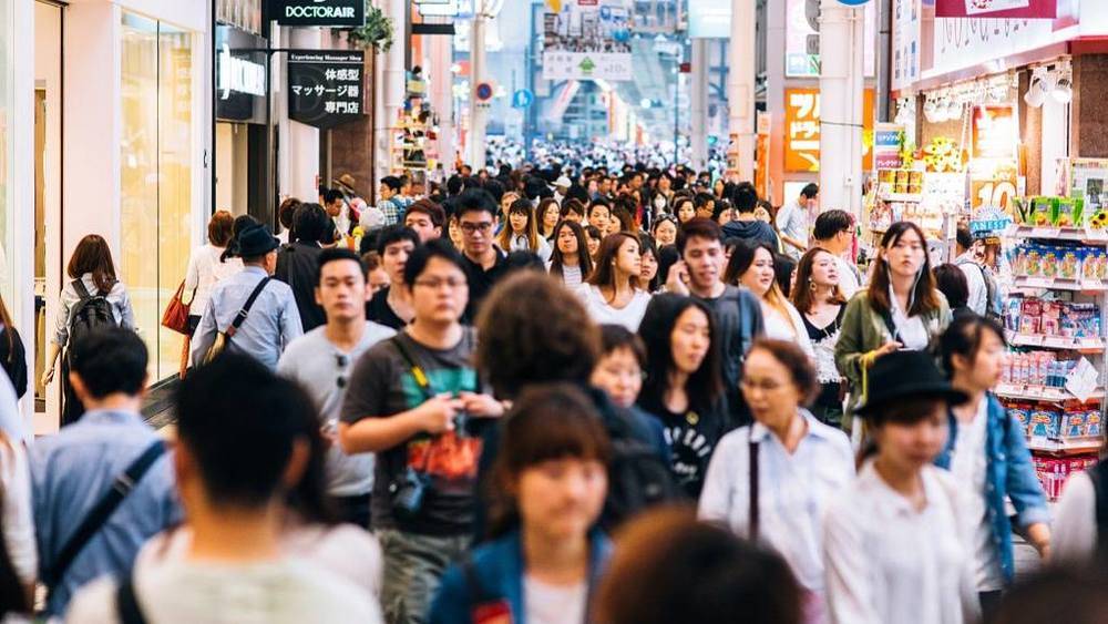 那些通过努力实现梦想的人,那些靠自己努力开上宝马的年轻人