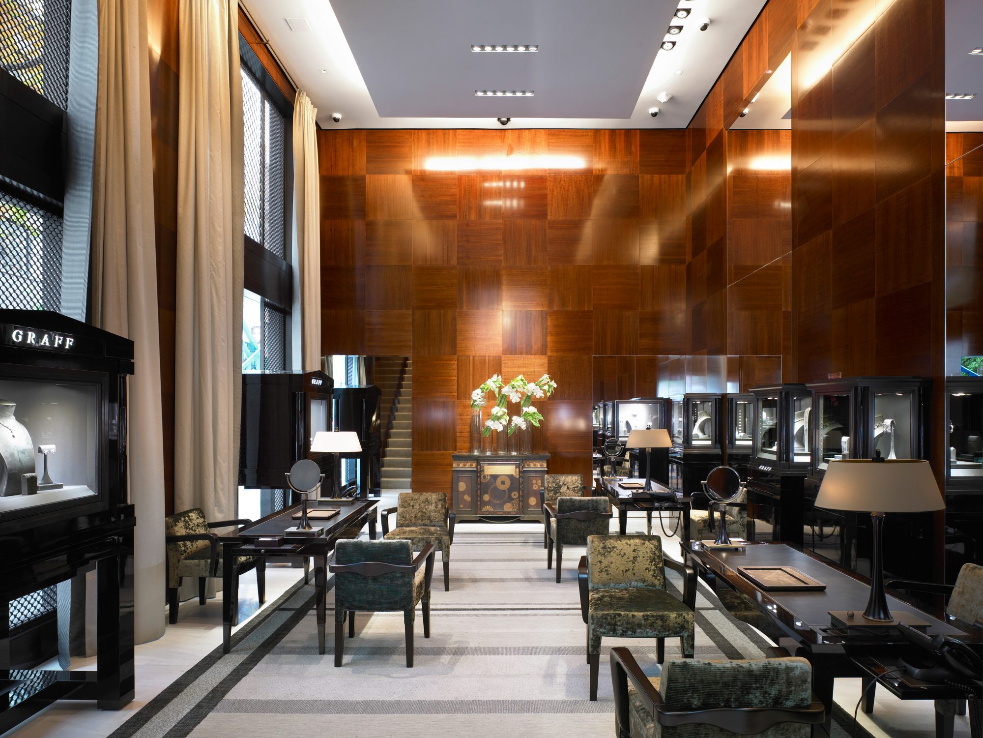 他从厕所小工混成身家56亿的世界级富豪，你还在怀才不遇吗？