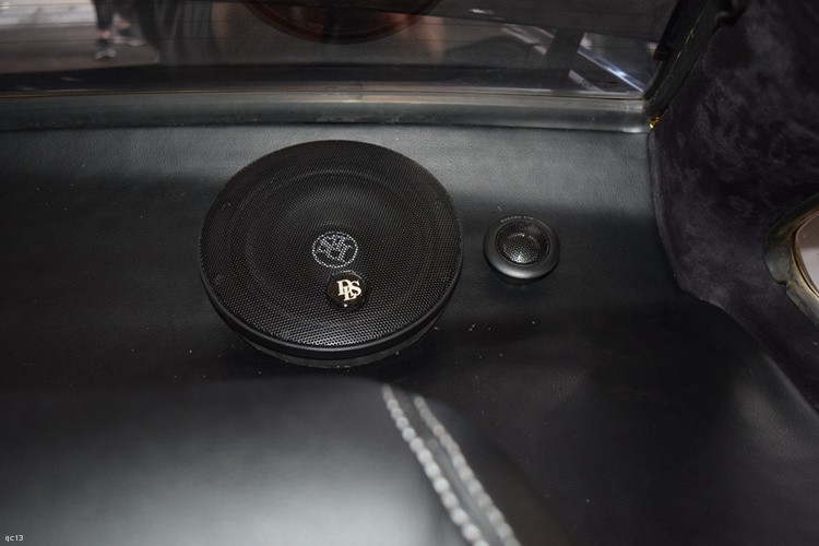 贵阳大众桑塔纳音响改装,邢台市桑塔纳改装汽车音响