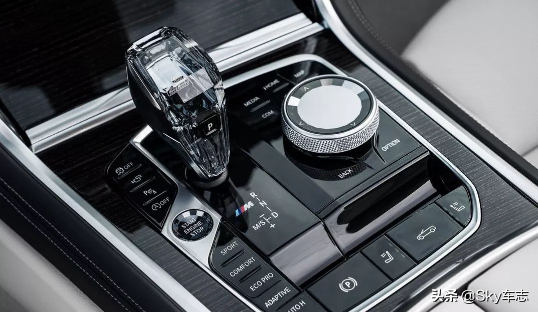 宝马是如何体现舒适性的,宝马注重操控还是舒适