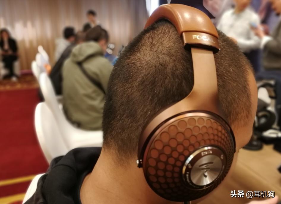 一副封闭版乌托邦耳机——法国劲浪新品高端头戴耳机Stellia简评