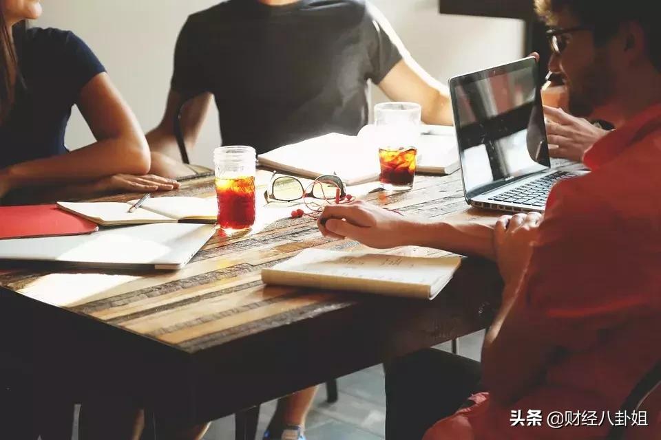 00后存款是90后2倍、10亿人没坐过飞机.一文读懂中国未来最大商机