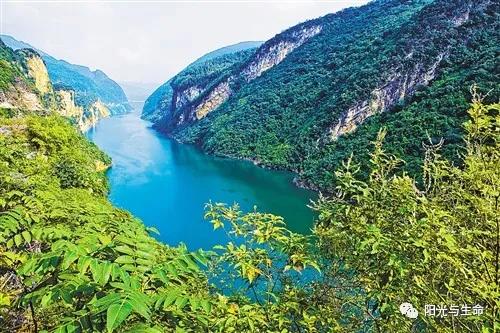 一部新时代意蕴丰沛的江河史诗散论李发模先生长诗《血性乌江》