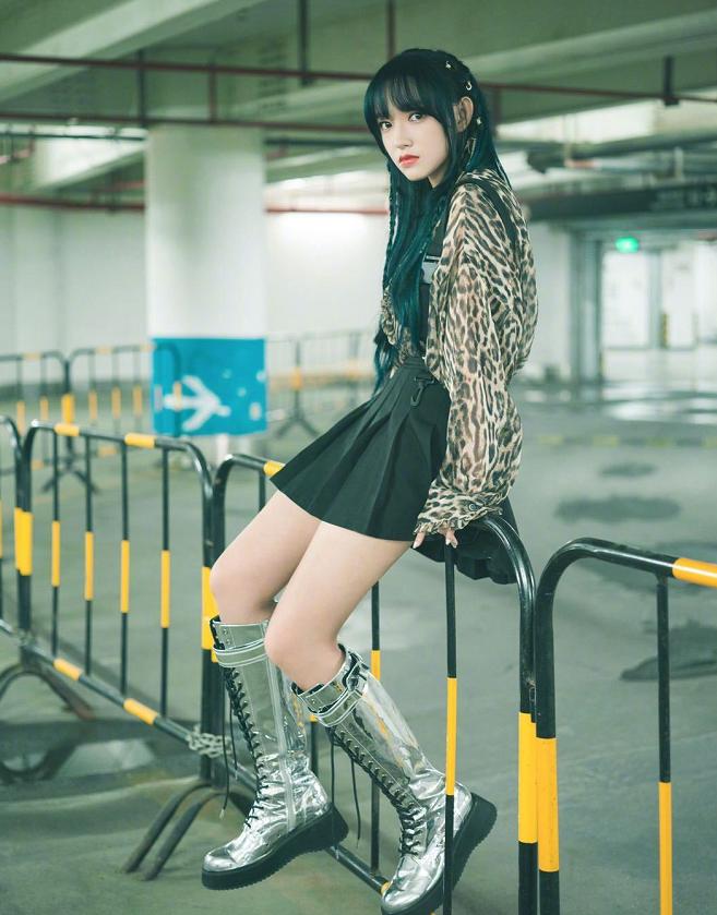 靴子这样穿再贵也显丑，避开3个误区，长靴也能轻松穿出气场了