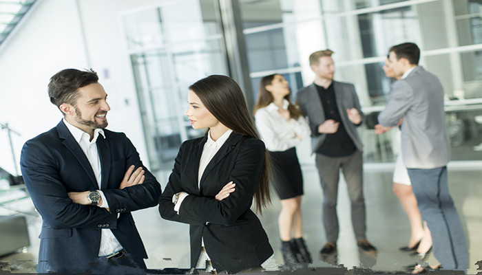 要不要帮老板多干活,要不要帮老板出点儿小钱儿