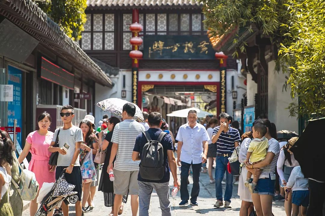 武汉为什么这么多人都值得去,武汉人为什么要去旅游呢