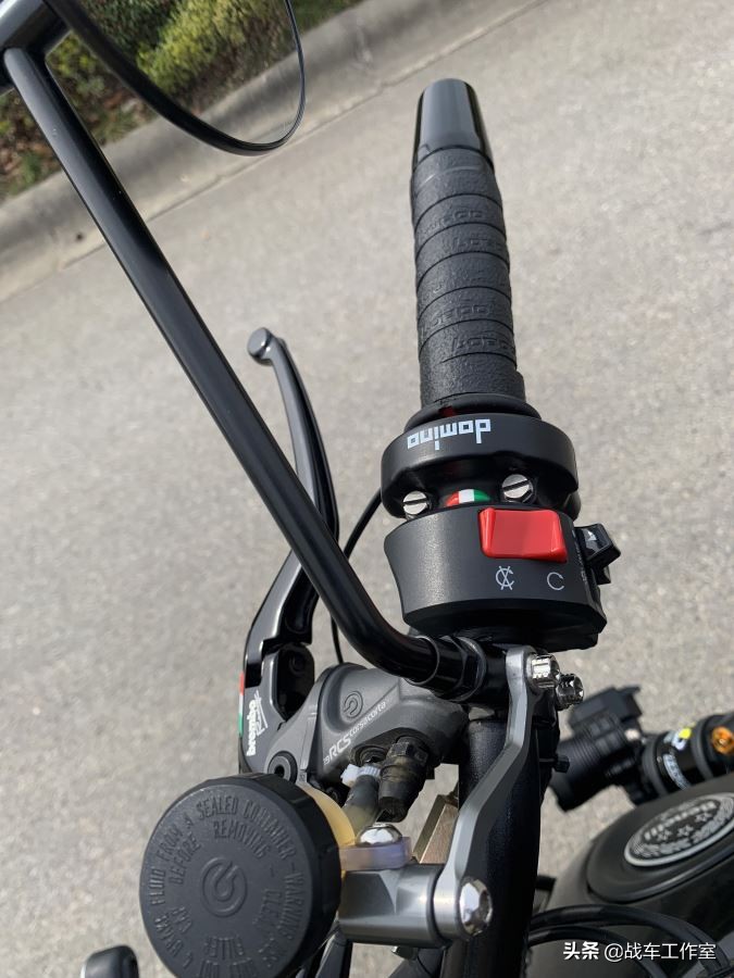 战车弄了一位幼狮500车主的十万块钱，请原谅