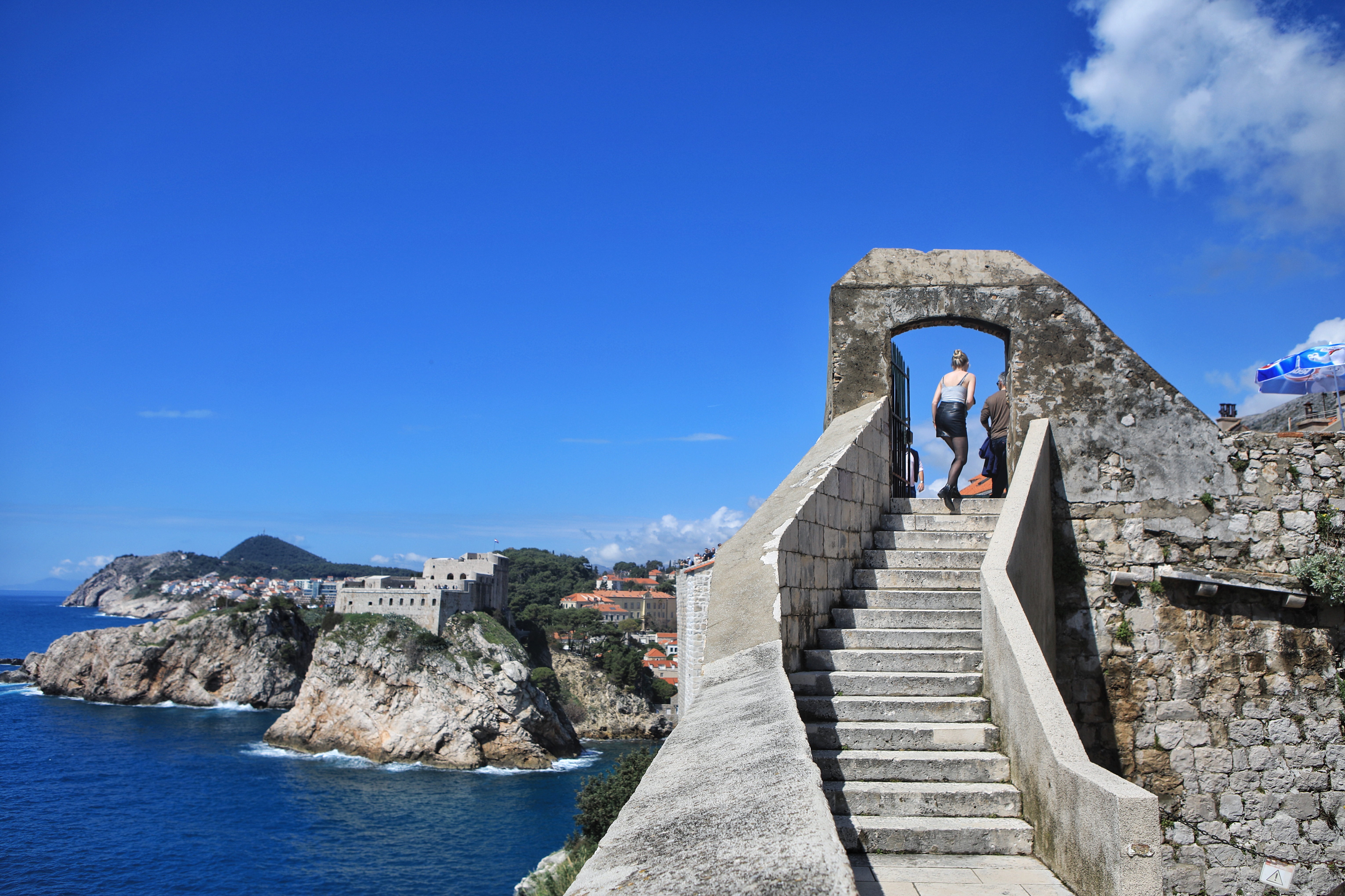 权力的游戏，捧起了世界最牛的网红城市：君临！！