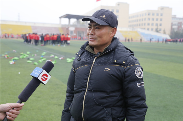 闃滈槼闈掑皯骞磋冻鐞冭仈璧涘崄涔濅腑,缁胯尩杩芥ⅵ鏍″洯瓒崇悆鑱旇禌