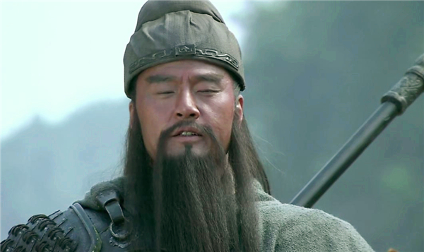 关羽的雕像为什么都是眯着眼睛,关羽雕像为何总闭着眼