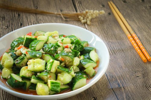 最适合下酒的下酒菜,五道美味下酒菜夏季饮酒很舒适