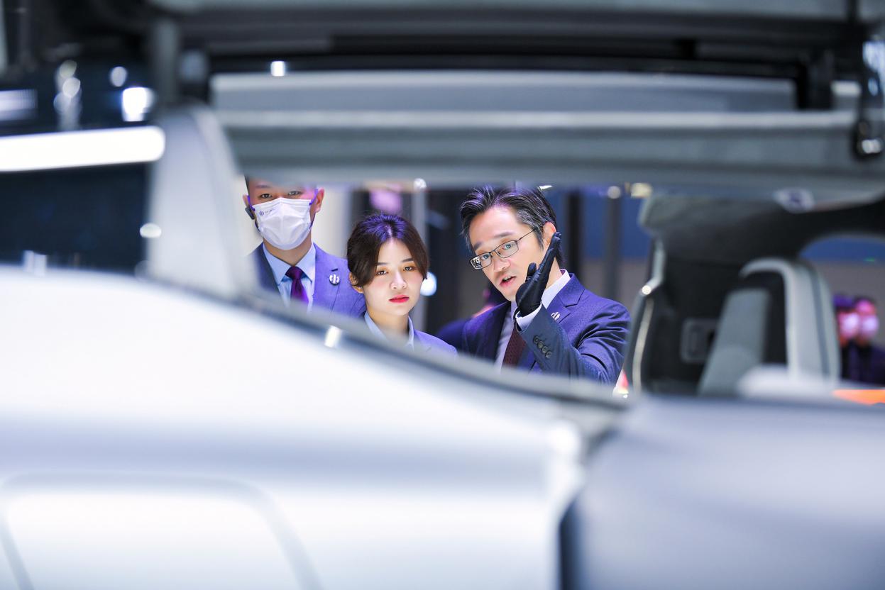 英国之宝hifi,高合hiphix灯光秒杀奥迪