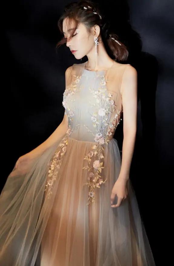 冯提莫蕾丝吊带露背连衣裙,冯提莫惊艳美女