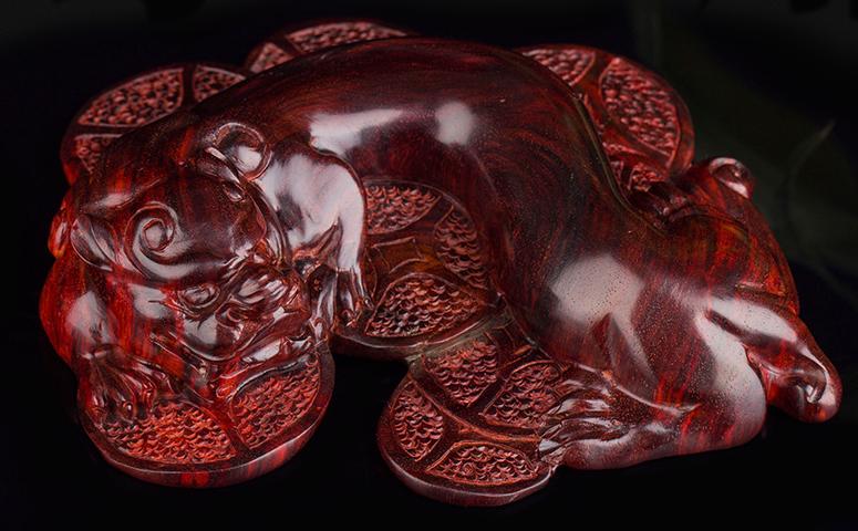 哪些木雕把件值得把玩,最简单的木雕小件