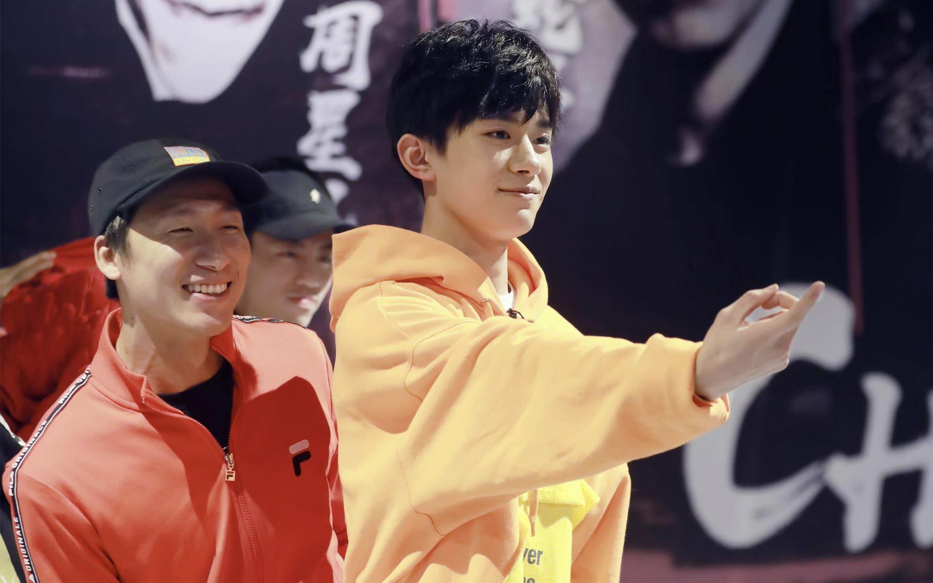 易烊千玺一个人的精彩视频,易烊千玺一个人综艺节目