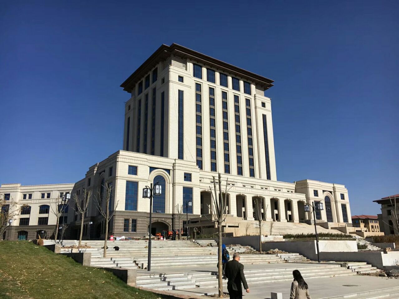 浙大郑强教授新身份出任这所211大学书记，网友：这所大学有福了