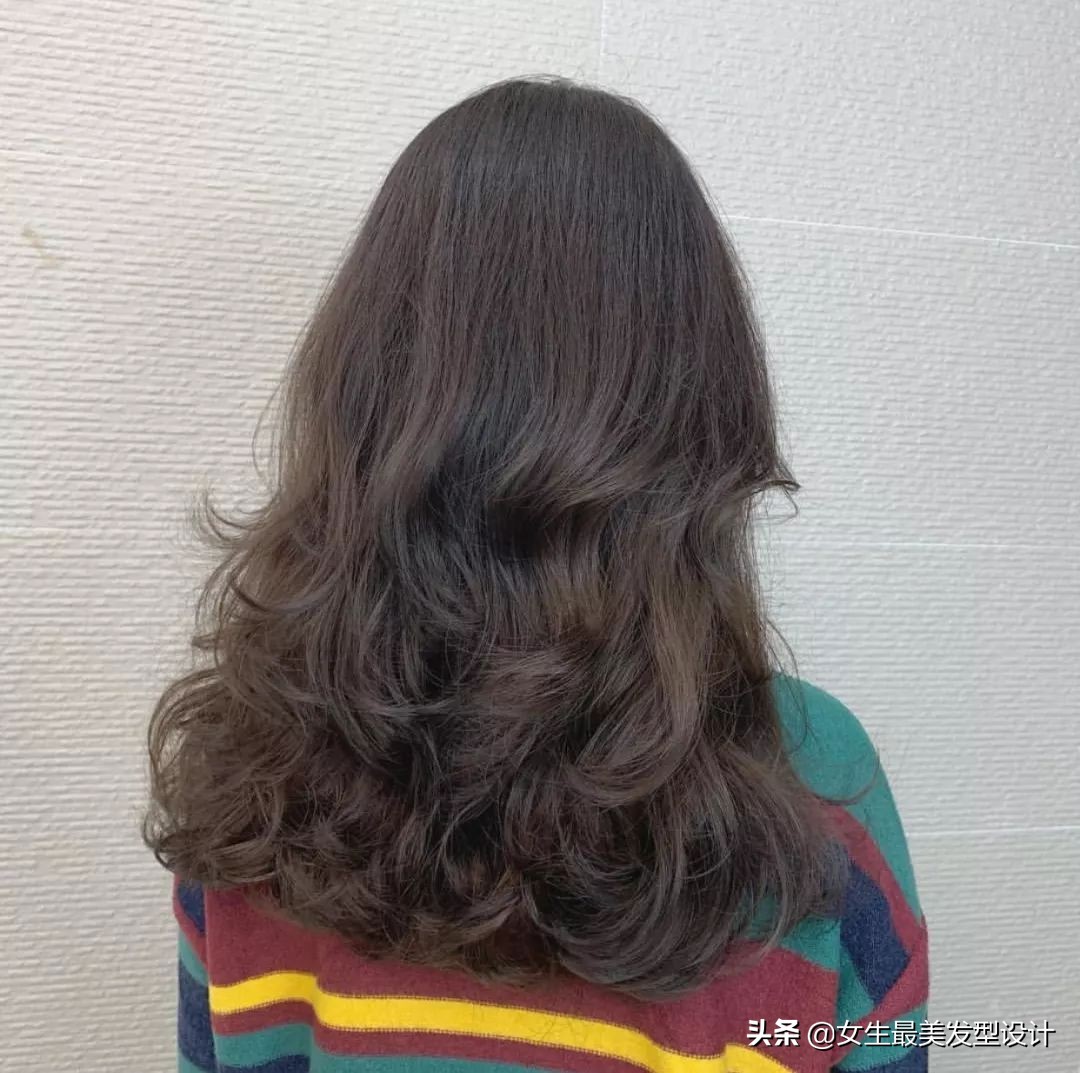 中长烫发洗发后怎么打理,中长法式烫发打理教程