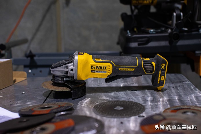 这应该是最大的自行车车锁了，据说可以防御任何攻击