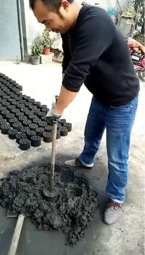 过去天津家庭的暖冬神器被网友戏称“核反应堆”