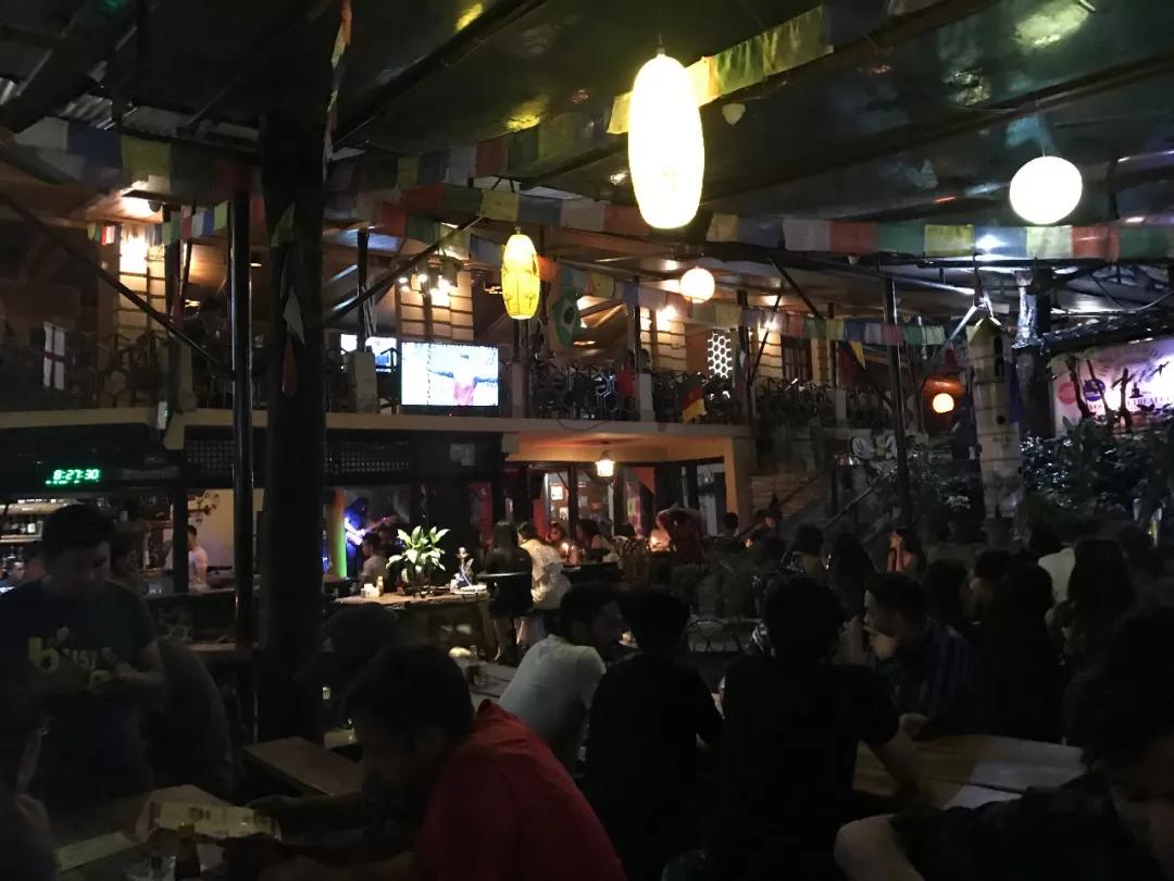 这个微笑国度,见人就夸漂亮,300元就能在天空滑翔