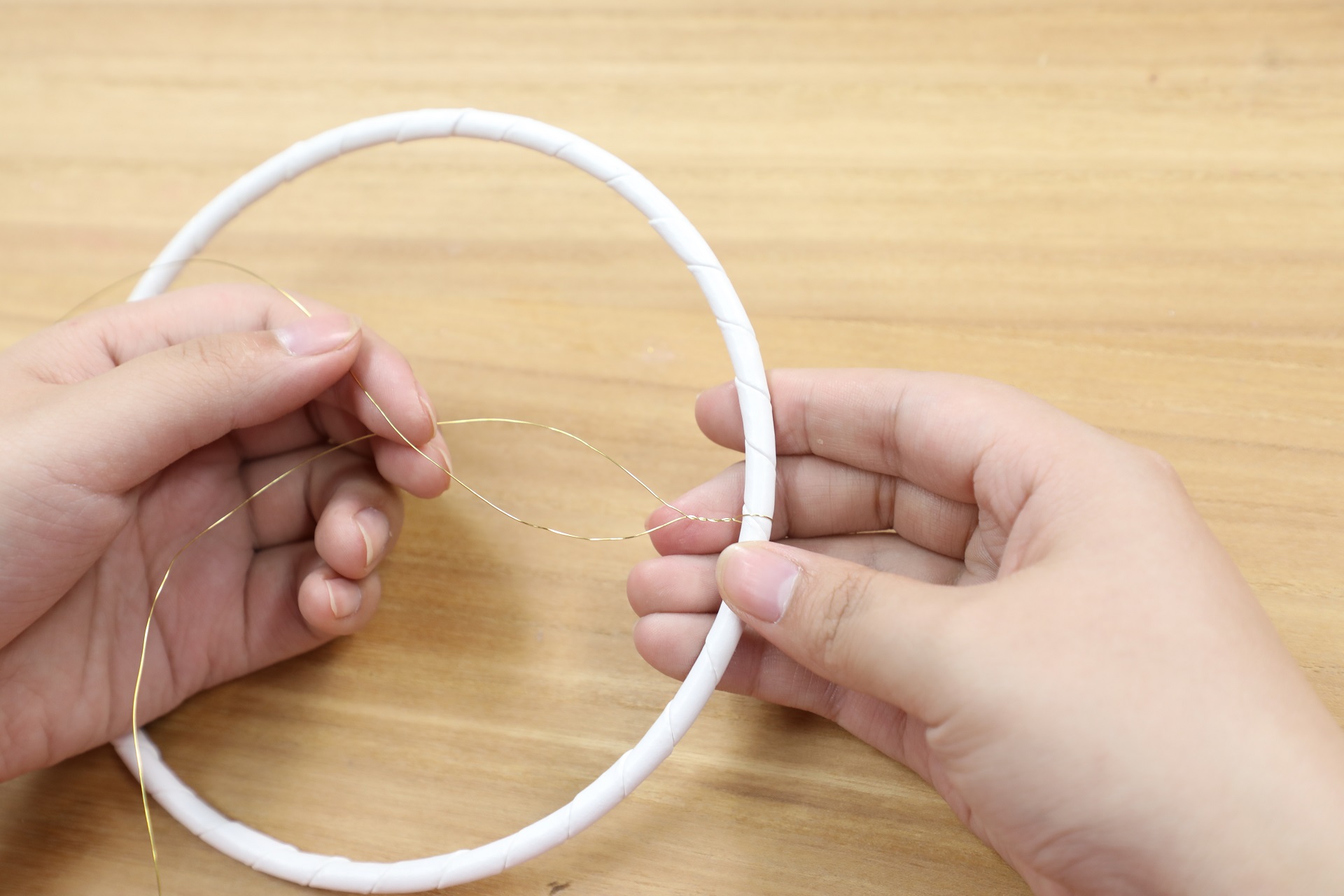 冬季也一样能赏樱花，原来竟是姑娘这样串出来的，真是别样风采