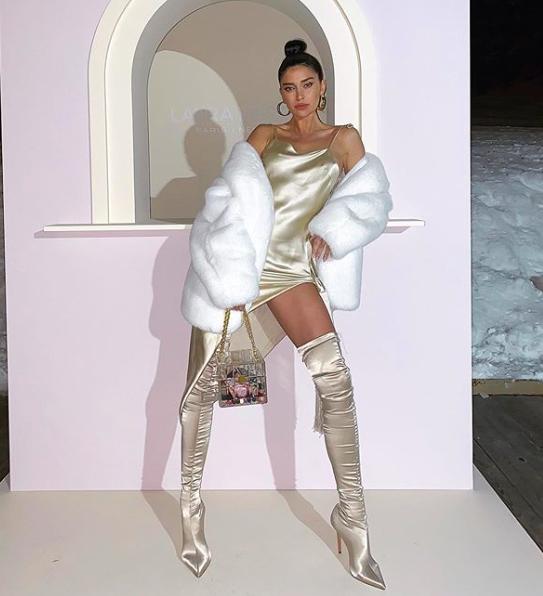 杩愬姩鏄庢槦,杩愬姩鏄庢槦绌挎惌