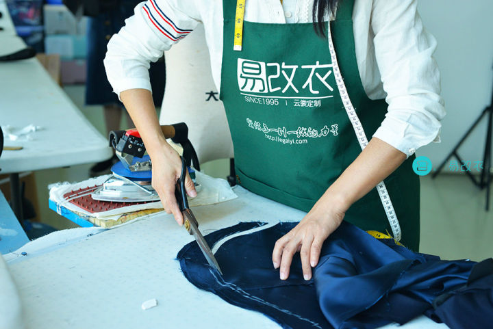 西服改袖长视频,西服改袖长多少钱