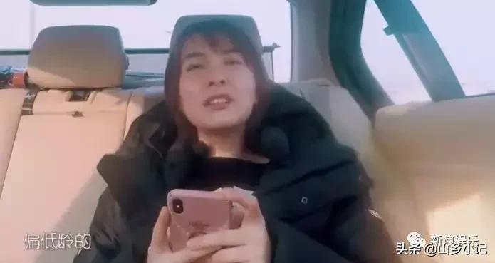 吴昕一次穿三件衣服,吴昕卖60元的礼物