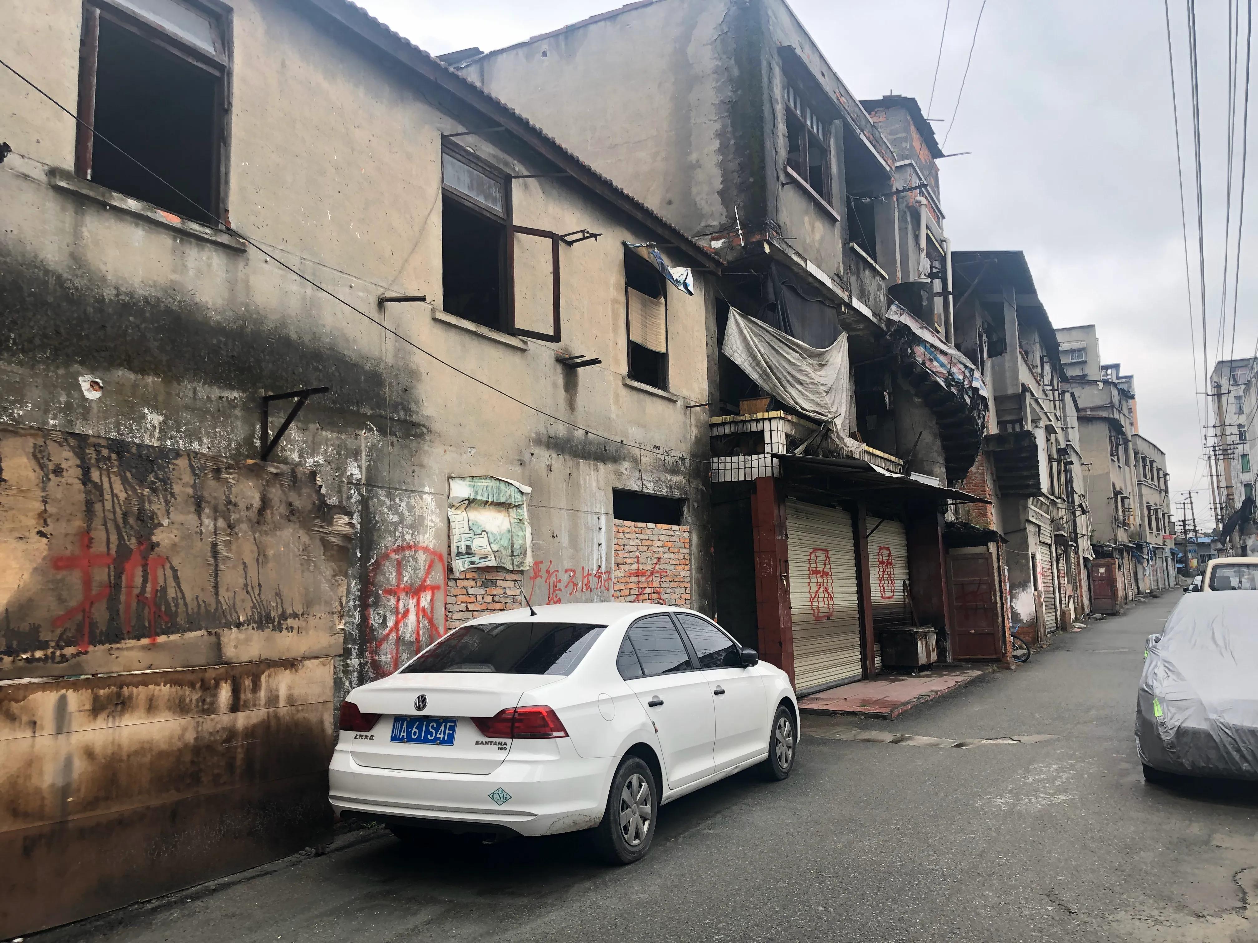 成都的贫民区和富人区,四川省地域鄙视链图