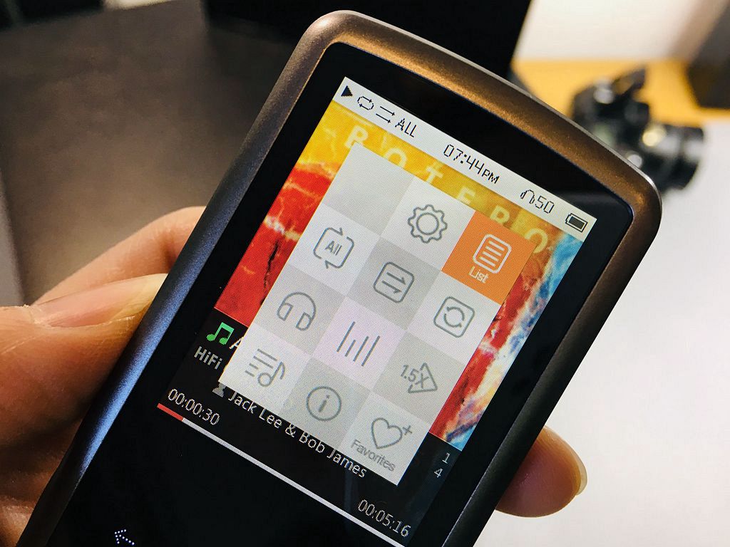 正统HIFI级MP3正式驾到,从外到内都是复古的贵族血液