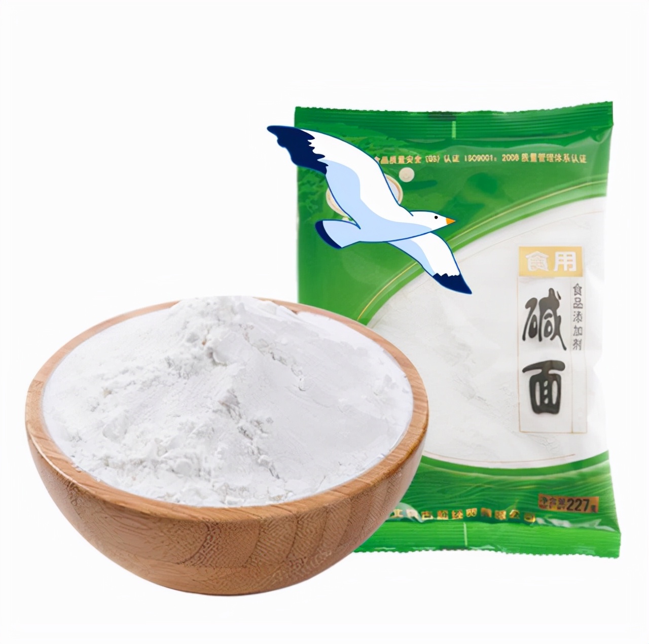 小苏打和食用碱的区别与危害,食用小苏打不小心放菜里了要紧吗