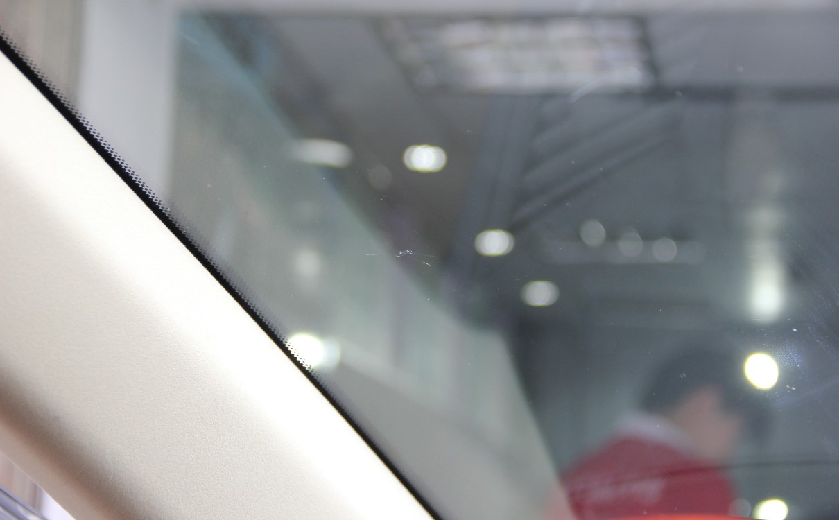 扬州汽车玻璃哪里有修补,汽车玻璃修补最好方法