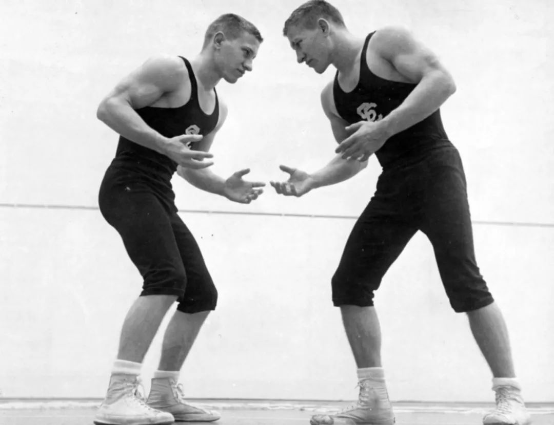 凶狠的高难度格斗术一招晕厥对手,格斗游戏中既离谱又猥琐的技能