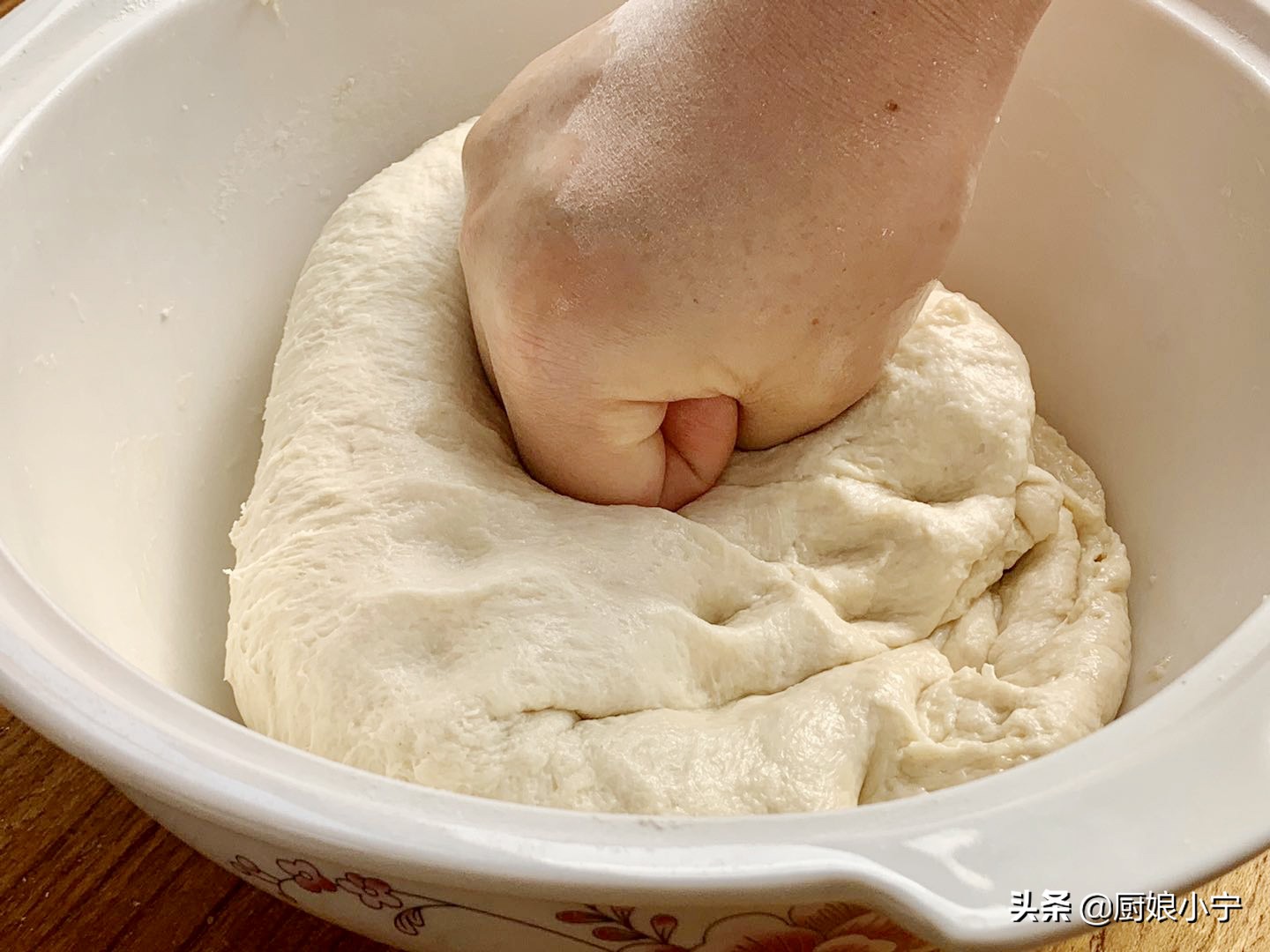 油条正宗做法和配方不加蛋,油条不要小苏打粉家常做法