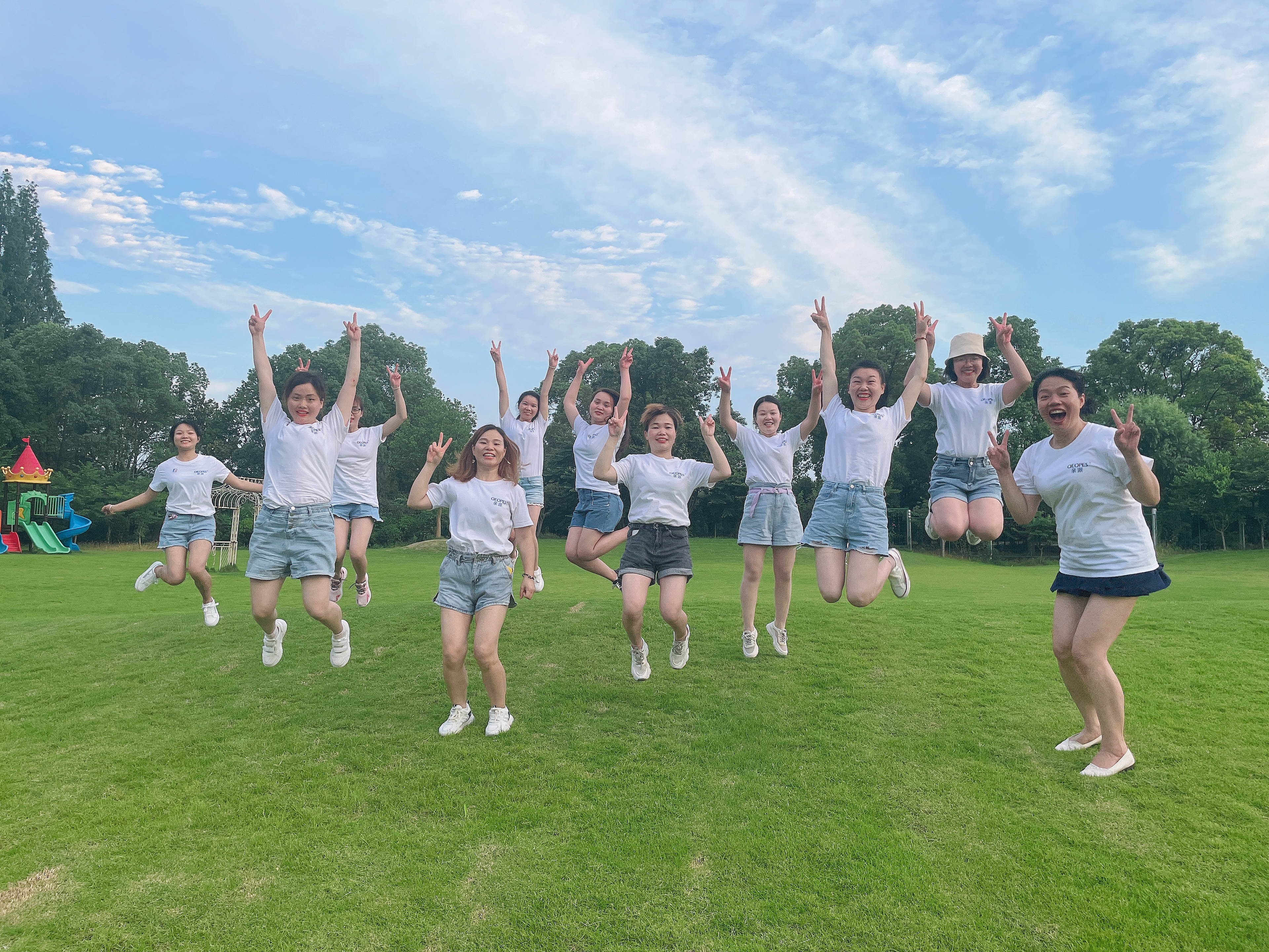 我们爱亲派--至尊联盟超人妈妈武汉团队线下沙龙交流会圆满落幕