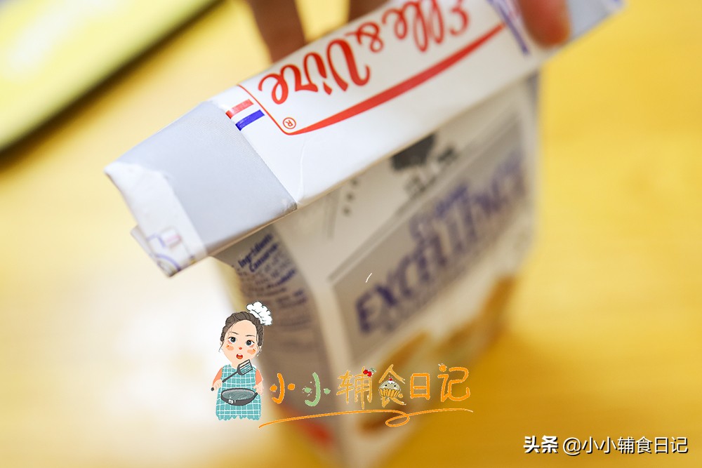 双层蛋糕奶油裱花简单做法,做蛋糕裱花用什么奶油最好