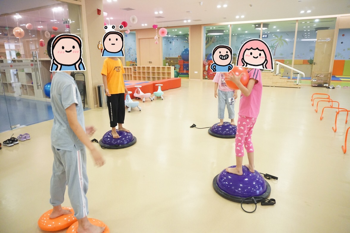 小孩迟迟不开口说话应该怎么办,孩子迟迟不开口说话怎么办